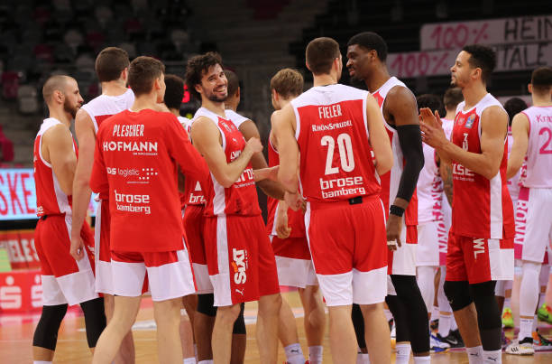 就的一次盛 就的一次盛