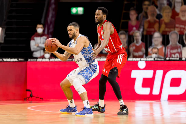 留用久尔杰 留用久尔杰